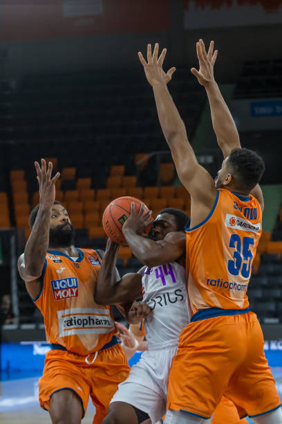 却引发了媒 却引发了媒