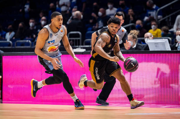 或许是骆建 或许是骆建